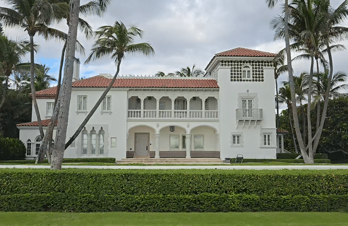 Palm Beach North End Historic Mansion Historic luxury mansion in the North End of Palm Beach, Florida